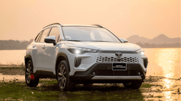 Toyota Corolla Cross 1.8HEV Hybrid 2026 — SUV hybrid bán chạy hàng đầu